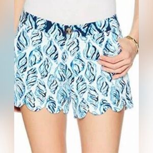 Lilly Pulitzer Size 8 Buttercup shorts in Shell Blue